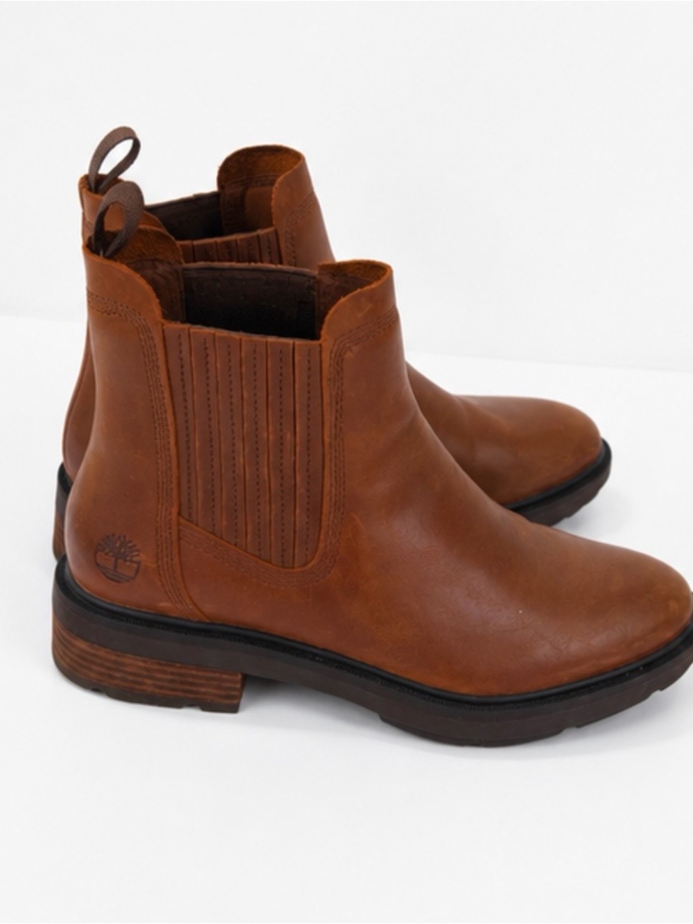 Timberland Women’s Brimfield Mid Chelsea boot